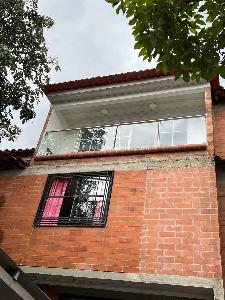 Casa de 3 alcobas en venta en Valle Del Lili, Cali, 70 m² · foto 2 de 17