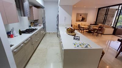Apartamento de 3 alcobas en venta en Santa Rita, Cali, 253 m² · foto 3 de 12