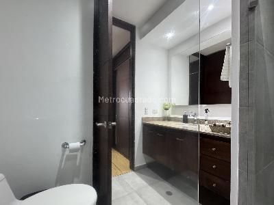 Apartamento en arriendo en Lalinde, Medellín · foto 9 de 20
