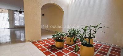 Casa de 5 alcobas en venta en El Limonar, Cali, 350 m² · foto 10 de 12