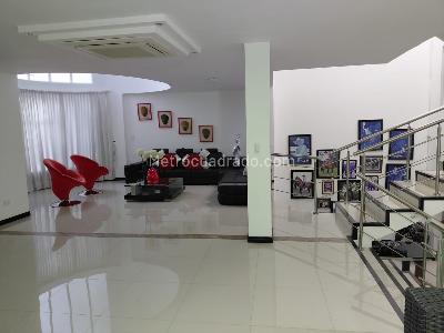Casa de 5 alcobas en venta en El Ingenio, Cali, 330 m² · foto 9 de 20