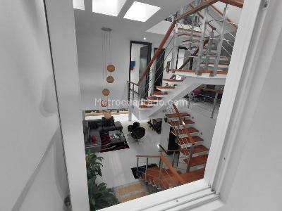 Casa de 4 alcobas en venta en Valle Del Lili, Cali, 300 m² · foto 2 de 20
