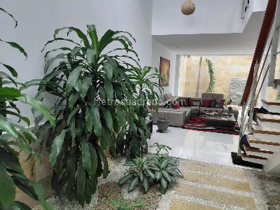 Casa de 4 alcobas en venta en Valle Del Lili, Cali, 300 m² · foto 4 de 20