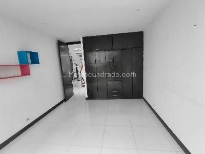 Casa de 4 alcobas en venta en Valle Del Lili, Cali, 300 m² · foto 8 de 20