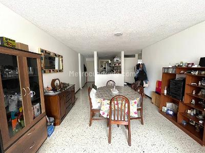 Apartamento de 2 alcobas en venta en Granada, Cali, 106 m² · foto 7 de 18