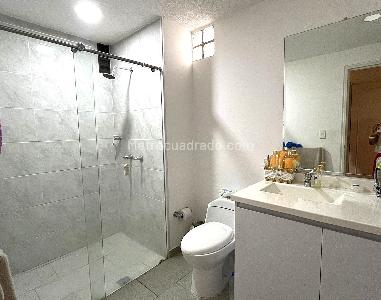 Apartamento de 2 alcobas en venta en Granada, Cali, 106 m² · foto 15 de 18