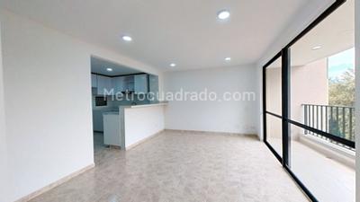 Apartamento de 3 alcobas en venta en Ciudad Melendez, Cali, 79 m² · foto 2 de 20