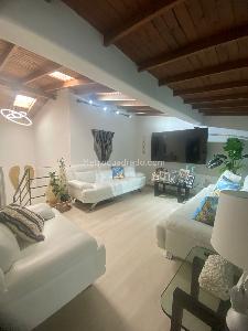 Casa de 5 alcobas en venta en Las Lomas 2, Medellín, 250 m² · foto 13 de 20