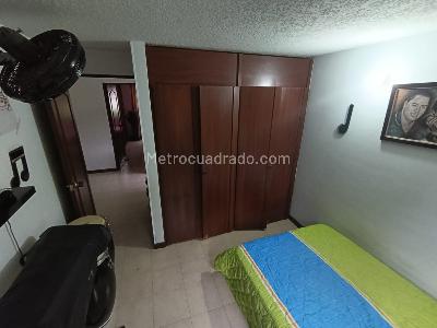 Apartamento de 3 alcobas en venta en Multicentro, Cali, 85 m² · foto 3 de 8