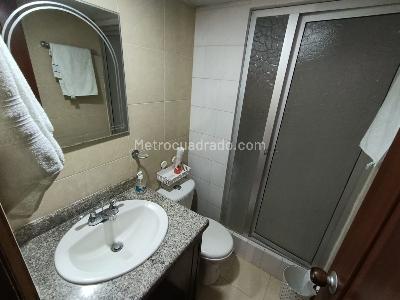 Apartamento de 3 alcobas en venta en Multicentro, Cali, 85 m² · foto 4 de 8