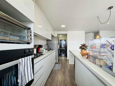 Apartamento en venta en Lalinde, Medellín · foto 4 de 11