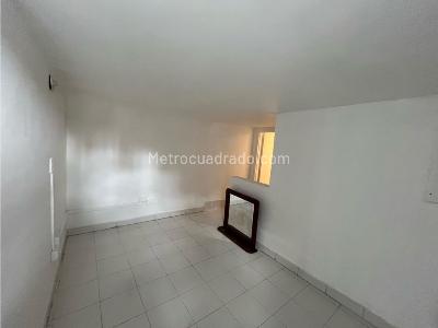 Casa de 5 alcobas en arriendo en Poblado San Lucas, Medellín, 1177 m² · foto 15 de 20