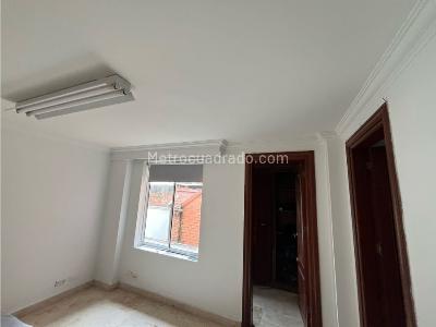 Casa de 5 alcobas en arriendo en Poblado San Lucas, Medellín, 1177 m² · foto 17 de 20