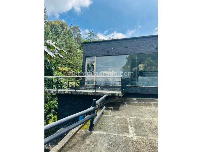 Casa en Arriendo, Las Palmas, Medellín - Widok 2
