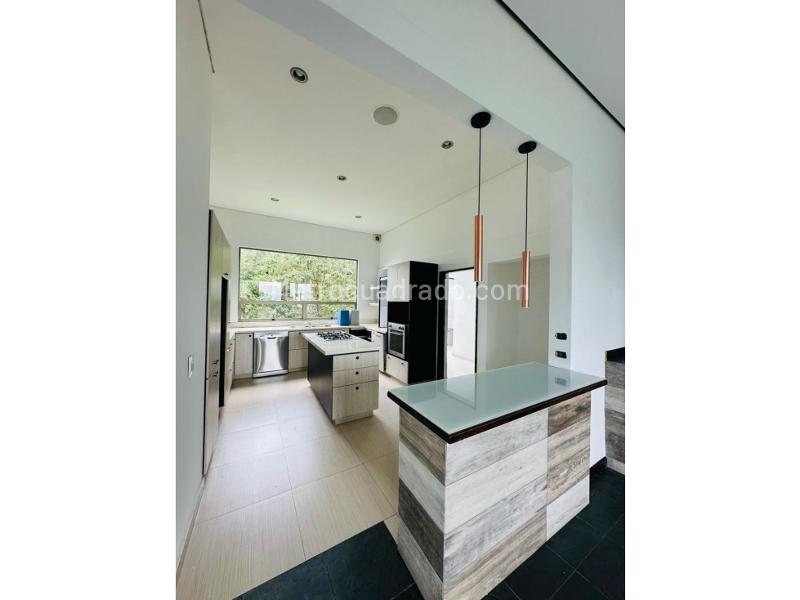 Casa en Arriendo, Las Palmas, Medellín - Widok 4