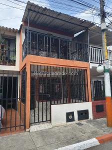Casa de 4 alcobas en venta en Brisas Del Guabito, Cali, 92 m² · foto 2 de 20