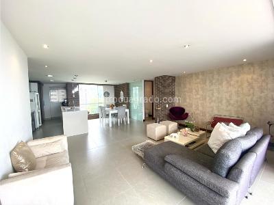 Apartamento de 2 alcobas en arriendo en El Tesoro, Medellín, 147 m² · foto 2 de 16