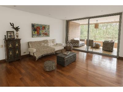 Apartamento de 3 alcobas en venta en El Poblado, Medellín, 245 m² · foto 4 de 19