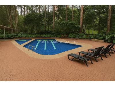 Apartamento de 3 alcobas en venta en El Poblado, Medellín, 245 m² · foto 15 de 19
