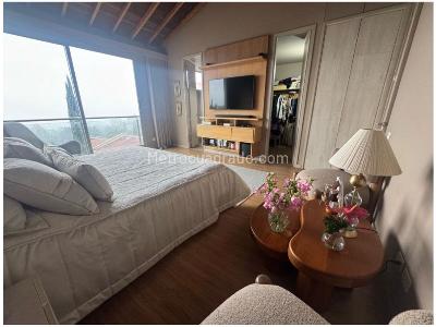 Casa de 3 alcobas en venta en El Poblado, Medellín, 223 m² · foto 10 de 20