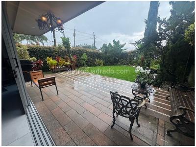 Casa de 3 alcobas en venta en El Poblado, Medellín, 223 m² · foto 17 de 20