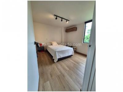 Apartamento de 3 alcobas en venta en El Tesoro, Medellín, 140 m² · foto 8 de 10