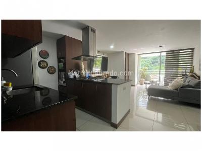 Apartamento de 2 alcobas en venta en El Poblado, Medellín, 78 m² · foto 3 de 14
