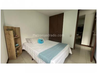 Apartamento de 2 alcobas en venta en El Poblado, Medellín, 78 m² · foto 7 de 14
