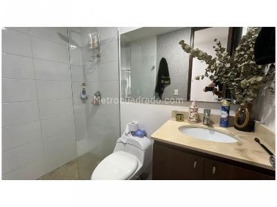 Apartamento de 2 alcobas en venta en El Poblado, Medellín, 78 m² · foto 12 de 14