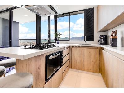 Apartamento de 3 alcobas en arriendo en El Poblado, Medellín, 90 m² · foto 2 de 16