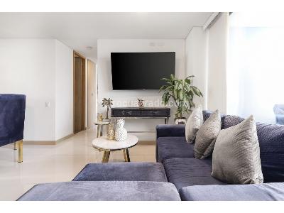 Apartamento de 3 alcobas en arriendo en El Poblado, Medellín, 90 m² · foto 3 de 16