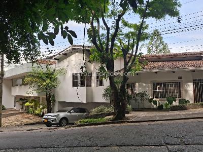 Casa de 5 alcobas en venta en Santa Monica Residential, Cali, 382 m² · foto 2 de 20