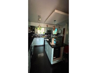 Apartamento en venta en La Castellana, Medellín · foto 4 de 14