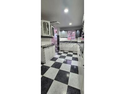 Casa en arriendo en Castropol, Medellín · foto 6 de 20
