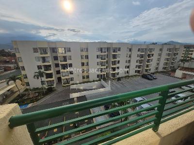 Apartamento de 3 alcobas en venta en Primero De Mayo, Cali, 68 m² · foto 2 de 20