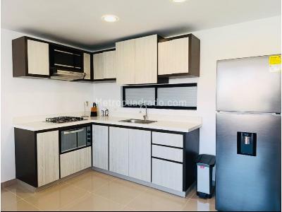 Apartamento de 2 alcobas en arriendo en Sabaneta, Medellín, 80 m² · foto 5 de 16