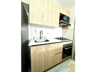 Apartamento de 2 alcobas en arriendo en El Poblado, Medellín, 62 m² · foto 4 de 13