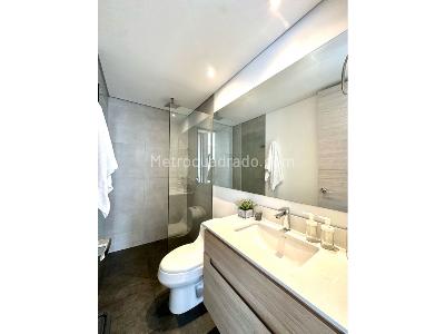 Apartamento de 2 alcobas en arriendo en El Poblado, Medellín, 62 m² · foto 9 de 13