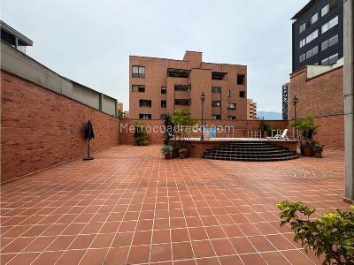 Apartamento de 2 alcobas en arriendo en Laureles, Medellín, 200 m² · foto 17 de 18