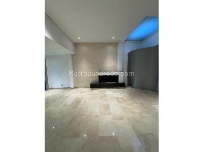 Casa de 3 alcobas en arriendo en Las Palmas, Medellín, 454 m² · foto 3 de 20
