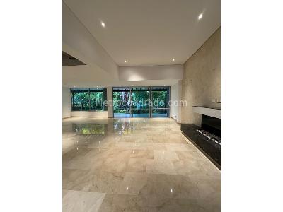 Casa de 3 alcobas en arriendo en Las Palmas, Medellín, 454 m² · foto 4 de 20