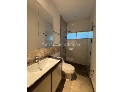 Casa de 3 alcobas en arriendo en Las Palmas, Medellín, 454 m² · foto 18 de 20