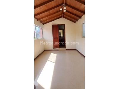 Casa de 4 alcobas en arriendo en Envigado, Medellín, 230 m² · foto 4 de 9