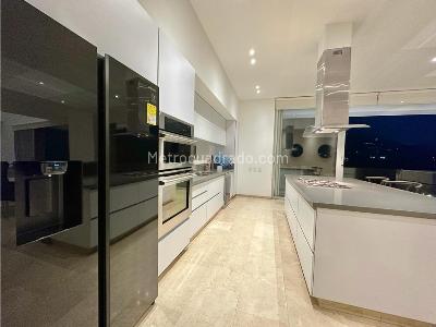 Casa de 5 alcobas en arriendo en Las Palmas, Medellín, 780 m² · foto 5 de 20
