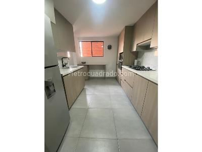 Apartamento de 2 alcobas en arriendo en El Poblado, Medellín, 82 m² · foto 2 de 7