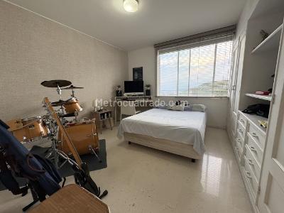 Apartamento de 3 alcobas en venta en Arboledas, Cali, 210 m² · foto 10 de 17