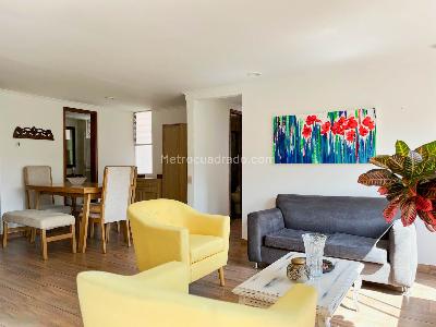 Apartamento de 2 alcobas en venta en Los Balsos 1, Medellín, 76 m² · foto 3 de 16
