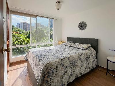 Apartamento de 2 alcobas en venta en Los Balsos 1, Medellín, 76 m² · foto 5 de 16
