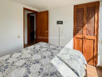 Apartamento de 2 alcobas en venta en Los Balsos 1, Medellín, 76 m² · foto 7 de 16