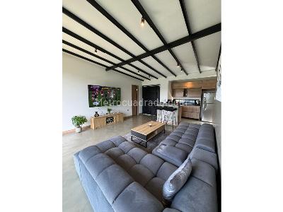Casa de 3 alcobas en arriendo en Alto De Las Palmas, Envigado, 200 m² · foto 2 de 17